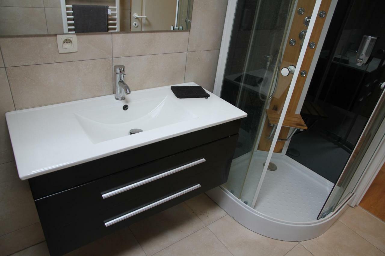 Appartement Courcelles Экстерьер фото